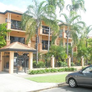 Central Plaza Apartments